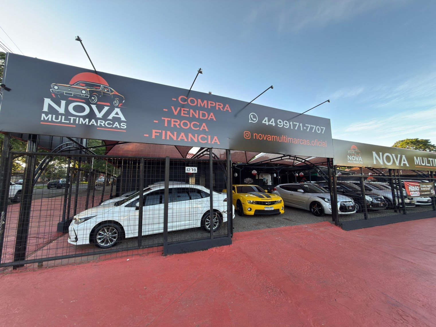 Fachada da Nova Multimarcas em Maringá